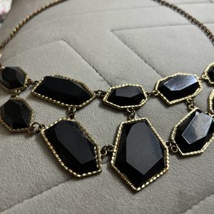 Black Elegant Neckpiece