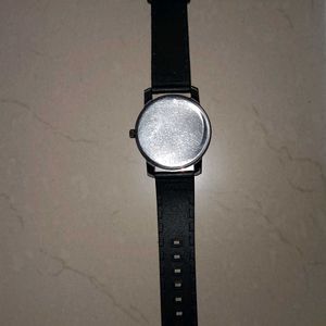 Avenger Style Analog Watch