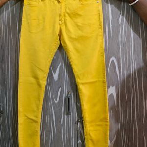 Trendy Yellow Jeans