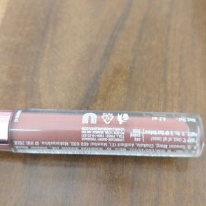 Lakme 9 To 5 Primer+ Matte Liquid Lipstick