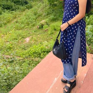 Blue Sleeveless Kurti