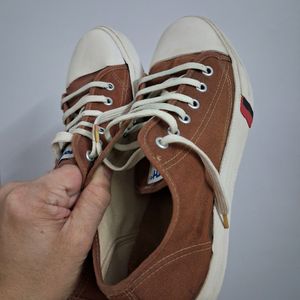 Northstar By Bata Sneakers in Good Condition