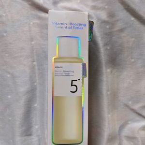 Numbuzin No. 5 Vitamin Boosting Essential Toner