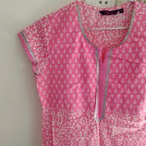 Beautiful Pink Kurti M Size.