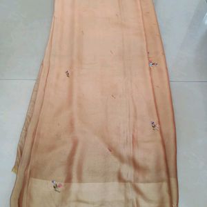 Beautiful Cream Colour Saree For Womens