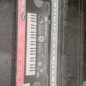 Electronic Keyboard With 37 Keys