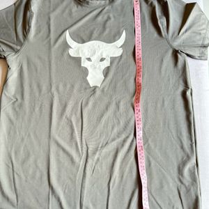 Under Armour Tshirt