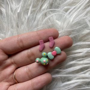 Set of two cute earrings