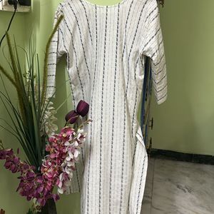 Embroided Kurthi