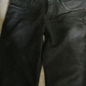 Black Jeans At Affordable Price