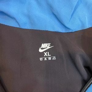 Nike sports upper SIZE x-large