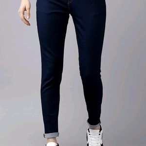 Women Blue Skinny Fit Mid-Rise Clean Look Stretcha