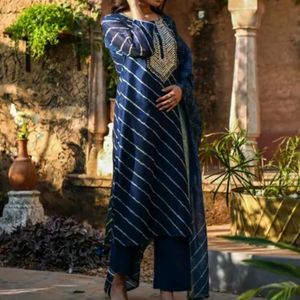 Women Navy Blue Kurta Pant Set