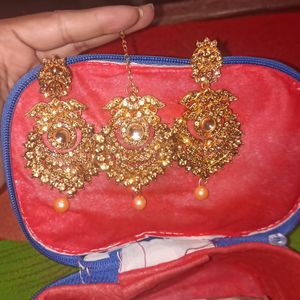 Mangtika And Earring Set