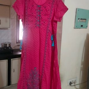 Pink anahi Kurti