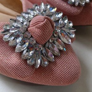 Ballerina Shoe With White Stones.