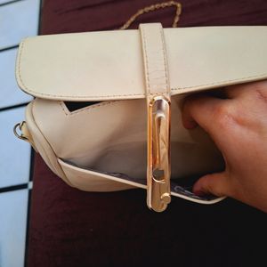 Beautiful Nude Color Bag With Multi Pocket