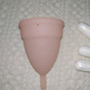 Set Of 15 Tampons And Menstrual Cup