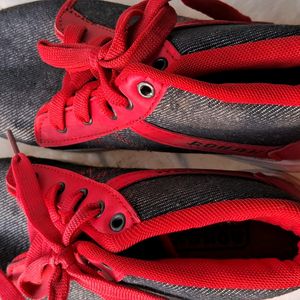 RED SHOES