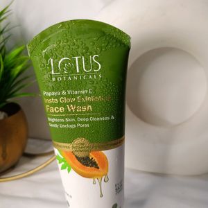 Lotus Botanical Face Wash