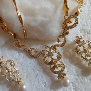 Gold Jerkan Necklace Set