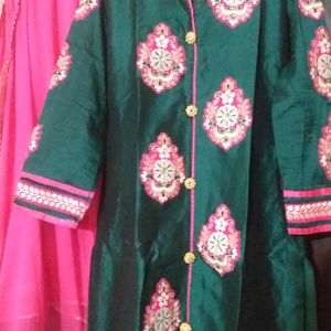 It's a Sherwani With Lehnga And Pants Also You Can Wear It On Your Choice With Net Dupatta . Patch Work Is Their On Sherwani And Pants Fully Stiched