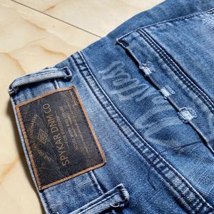 Distressed  Demin Jeans