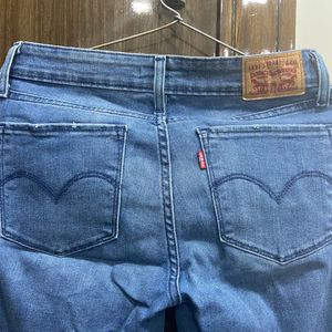 Basic Blue Skinny Levis Jeans