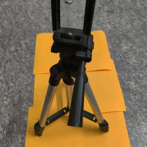 Amazon Basics mini Tripod 13To42 Inches Extendable