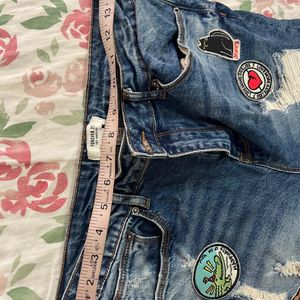 Denim Jeans Threeforth With Cute Appliques