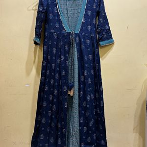 Avaasa Printed A-line Kurta With Jacket Size XS