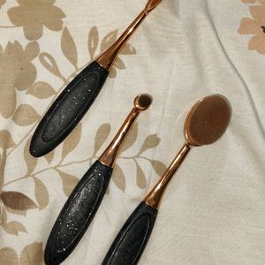 Set Of 3 Brushes