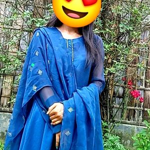 Kurti With Dupatta And Front Slit Grown