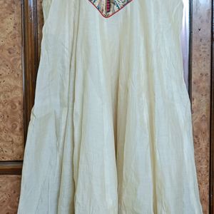 Unused Moti/off white colour Anarkali suit