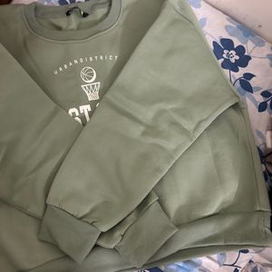 Tokyo Talkies Green Sweatshirt