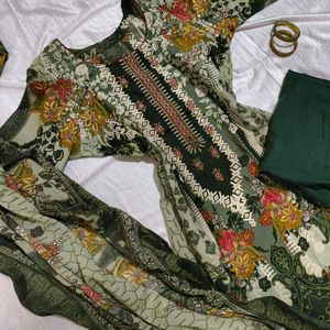 🔥SALE🔥 Karachi Suit - Full Set (New)