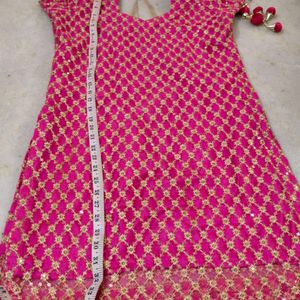 Beautiful Magenta Kurta With Dupatta