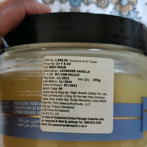 Bath And body Works Scrub