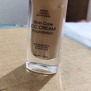 Swiss Beauty Natural Beige Foundation