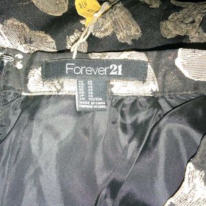 FOREVER 21 Pleated Floral metallic exposed Skirt