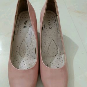 Inc.5 Nude Pumps