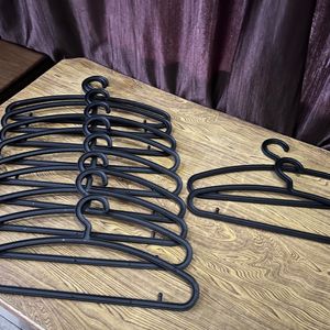 Black Hangers - Pack Of 11