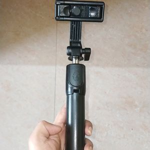 Price Drop 🔥 Tripod With Bluetooth