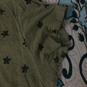 Green Color Star Print T Shirt Best Condition