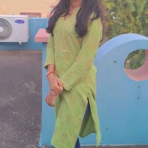 Green Kurti