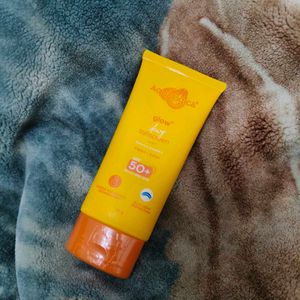 (Sealed) Aqualogica Glow+ Dewy SunscreenSPF 50