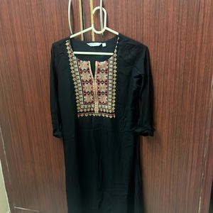 Black Kurti