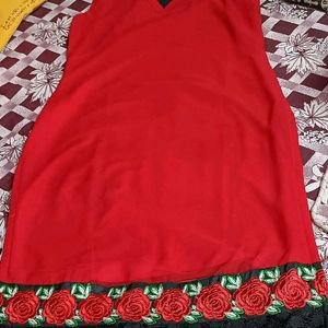 Ladies Sleevless Beautiful Long Kurti With Legging