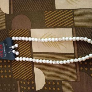 White Pearl Necklace