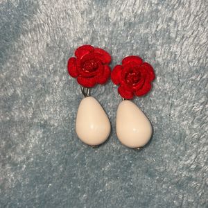Red rose earring
